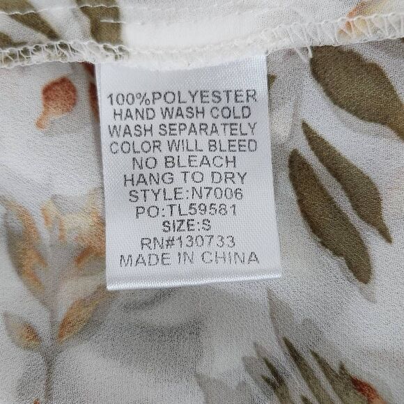 Umgee Sheer Floral Print Blouse Size Small Oversized Floral Top with Cap Sleeves - Picture 7 of 8